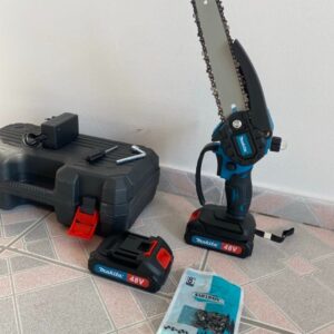 Aku pila MAKITA sa uljem 20cm + 2 lanca (Duži Mač)