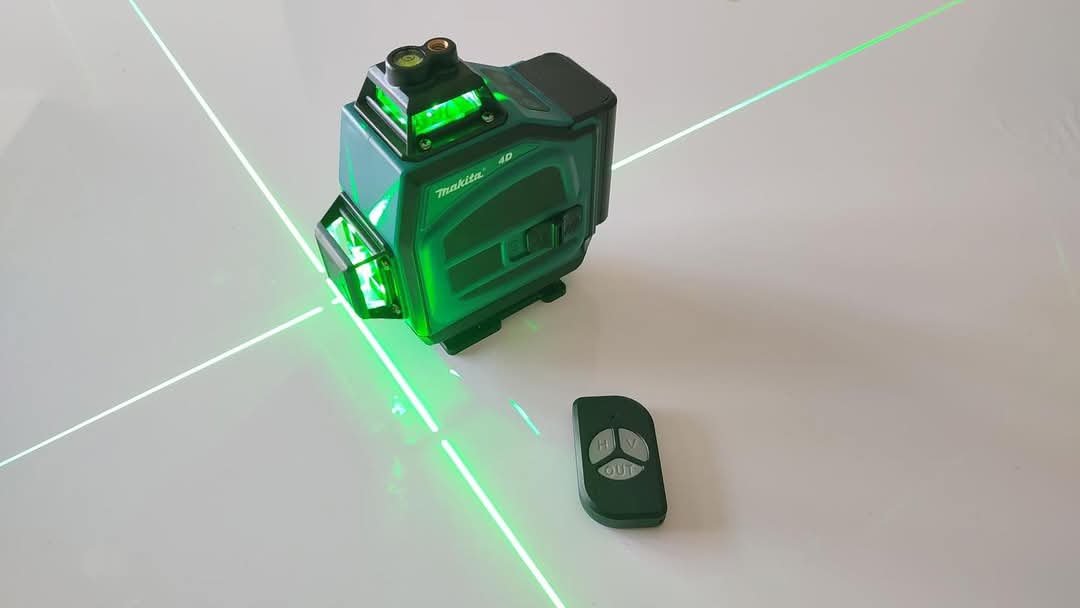 Profesionalni Građevinski Laser MAKITA